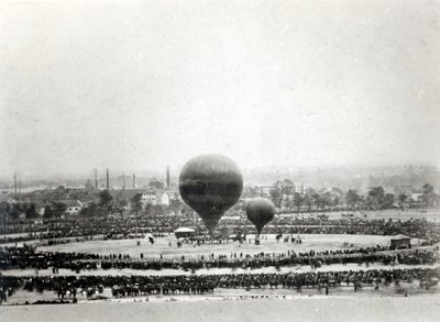Il pallone gigante di Felix Nadar a Parigi, c.1863 da French Photographer